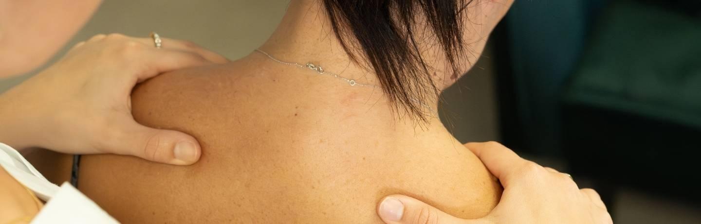 douleur a l'epaule en entreprise