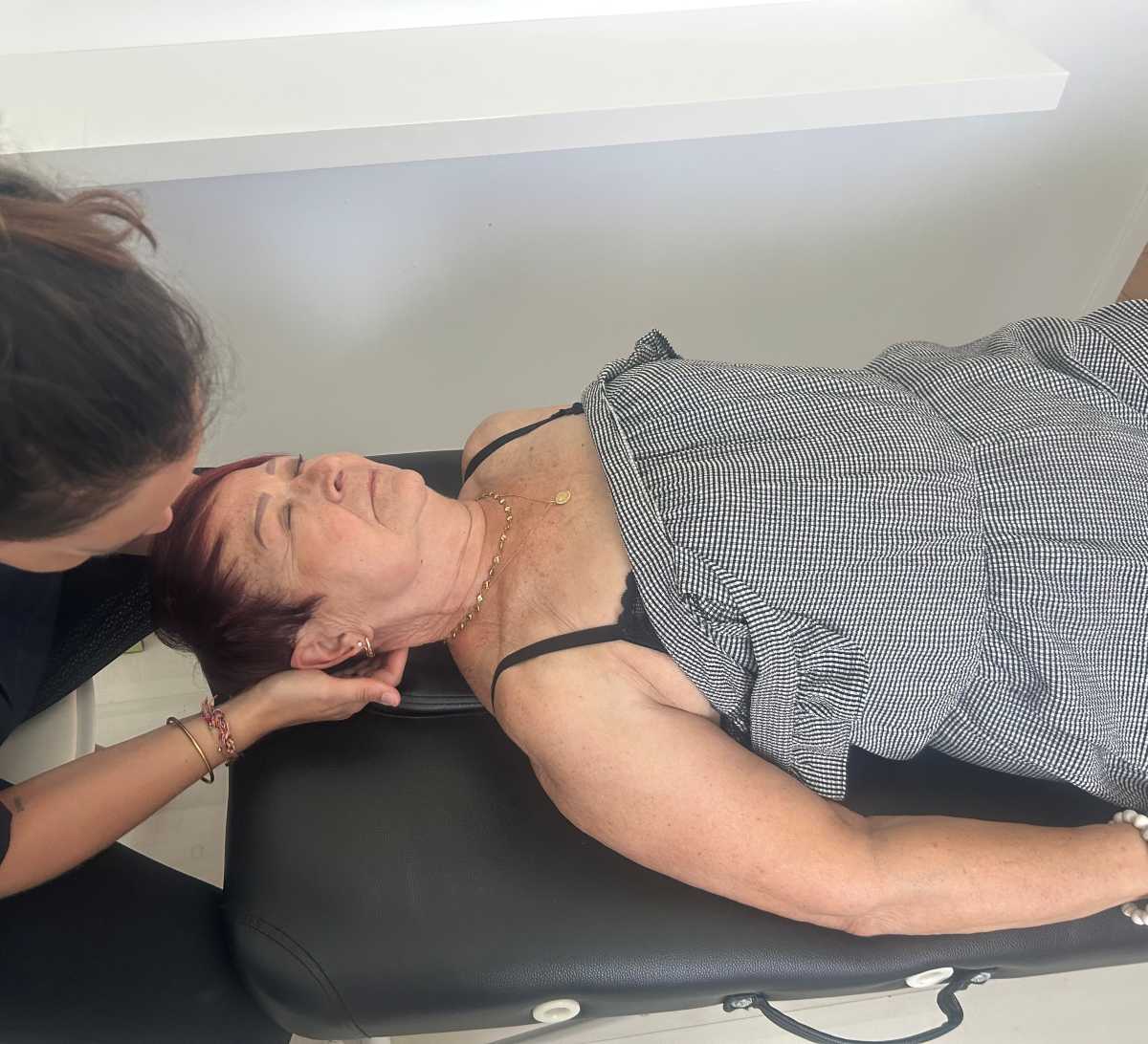 douleurs cervicales chez les personnes agees (f)