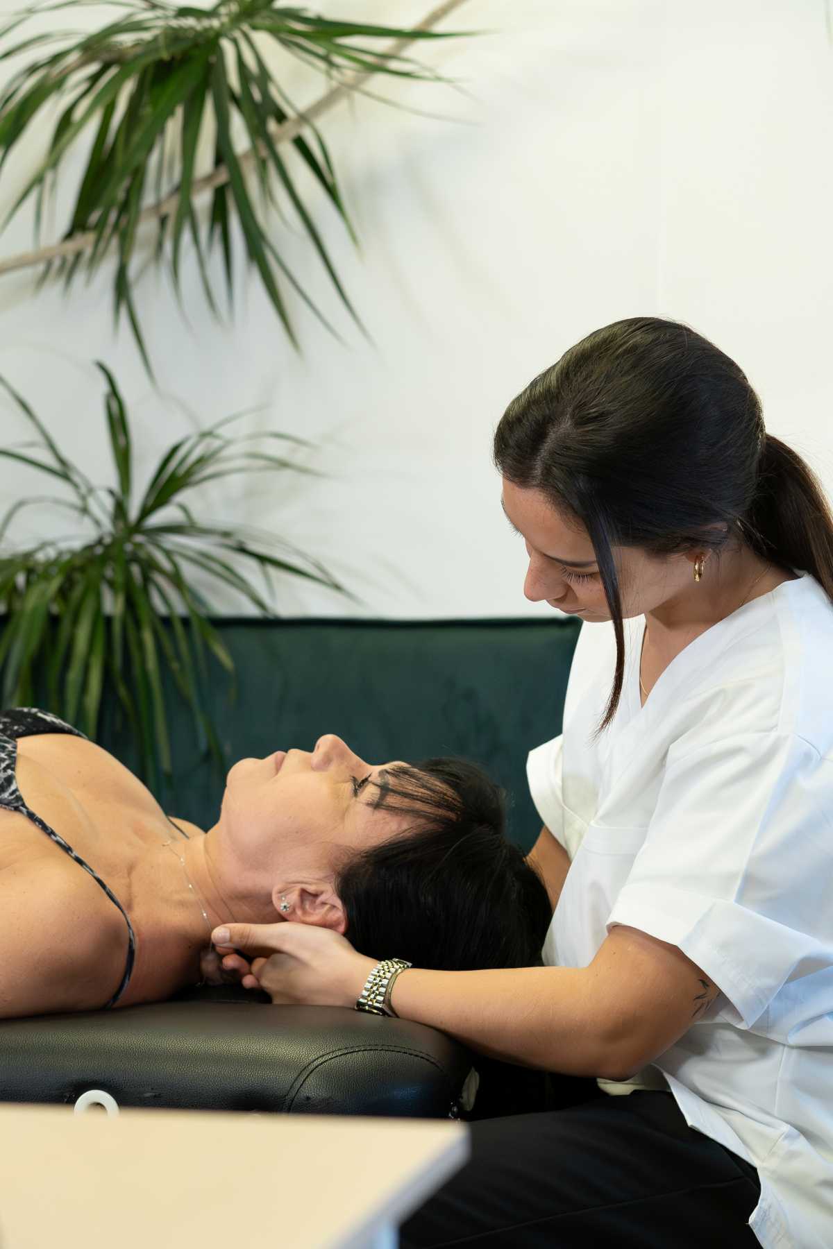 consultation pour les femmes enceinte ( f)