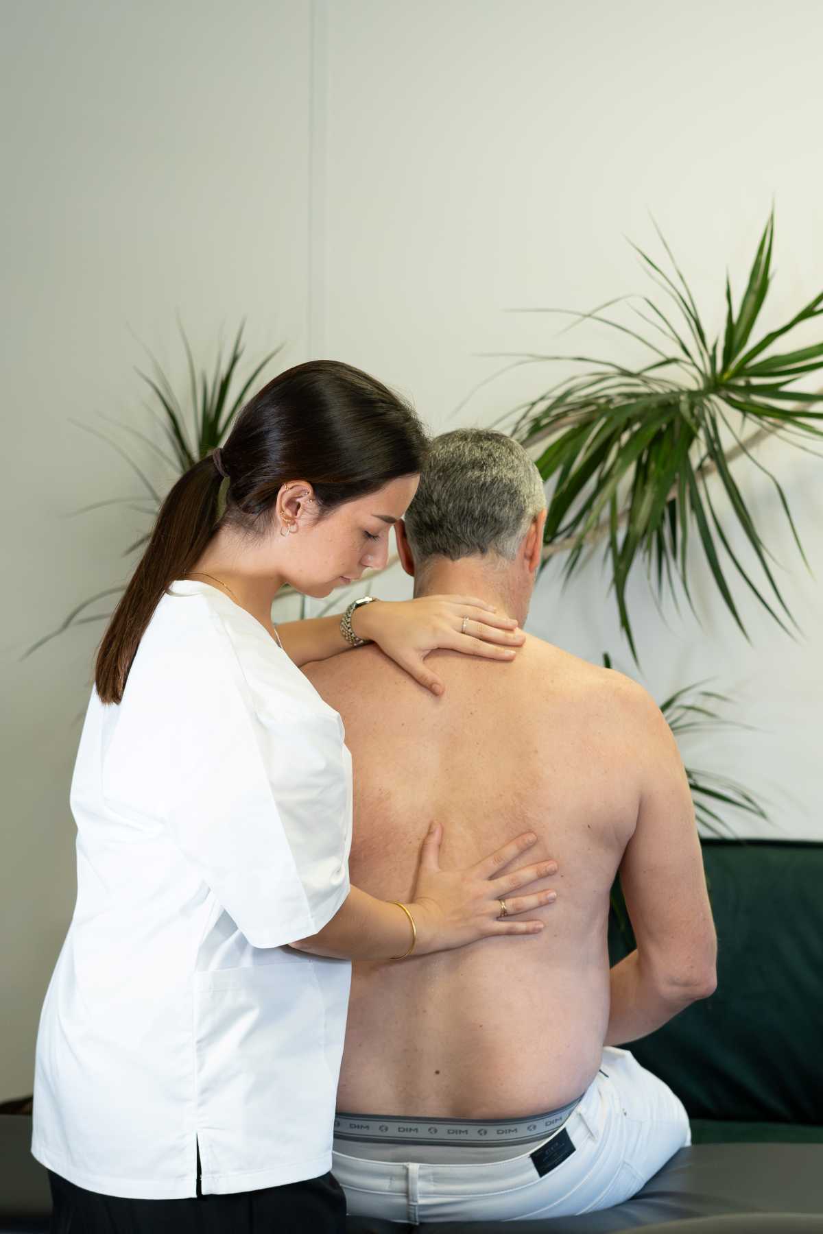 douleurs au dos chez les seniors a cran gevrier ( f)