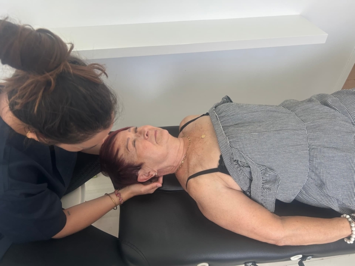 un ostéopathe peut il aider au drainage lymphatique .
